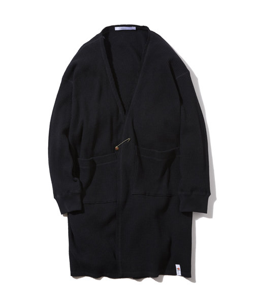 rehacer(レアセル)の「rehacer : Waffle Drape Cardigan Made in Japan / ワッフル ドレープ カーディガン メイドインジャパン(カーディガン/ボレロ・メンズ・ブラック/ネイビー・SMALL/MEDIUM/LARGE)」の5枚目の写真