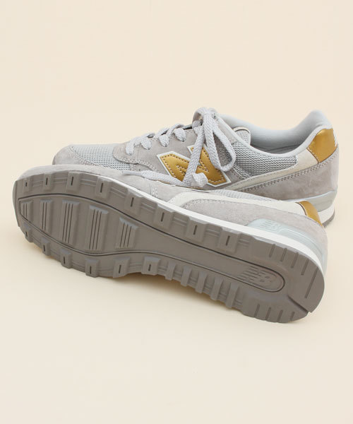 NEW BALANCE（ニューバランス）の「◆[ニューバランス]new balance WR996 スニーカー（スニーカー・レディース・ライトグレー/ネイビー/ベージュ・23cm/24cm/24.5cm/25cm/23.5cm）」の4枚目の写真