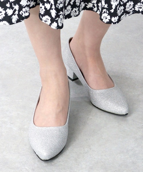 LibertyDoll(リバティードール)の「Liberty Doll / ポインテッドトゥ4cmチャンキーヒール美脚パンプス(5422) 太ヒールパンプス(パンプス・レディース・ホワイト/ブラック/ベージュ/グレー/シルバー/ブラック系その他/ブラック系その他2/ブラック系その他3/シルバー系その他/ゴールド系その他/ベージュ系その他/パイソン/ネイビー/モスグリーン/ゴールド/ブラウン/レッド/レオパード/チェック/ピンクゴールド/ブルー/マスタード/ラベンダー/ピンク/レッド系その他/オレンジ/ライトグリーン/ブルー系その他・LL/SS/M/L/XL/S)」の22枚目の写真