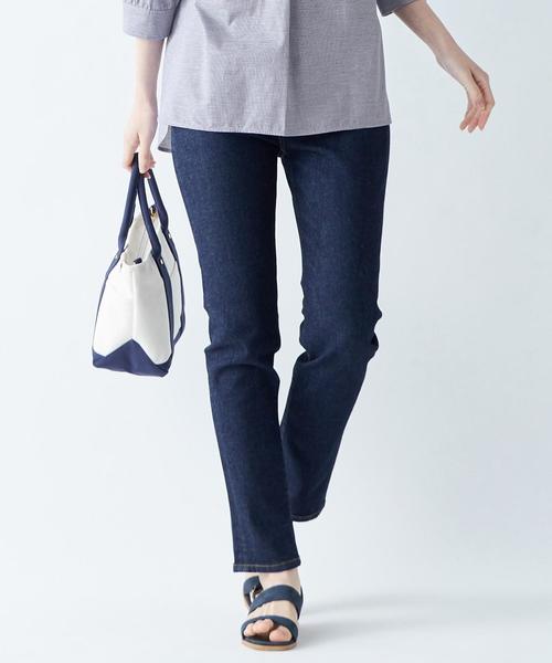 J.PRESS Ladies(J.プレス レディス)の「10オンス ストレッチ デニム パンツ(デニムパンツ・レディース・ホワイト系/ネイビー系/ブルー系・S/XS)」の2枚目の写真