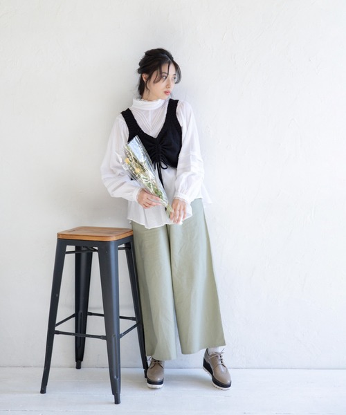 Mysa&Liina（ミーサリーナ）の「コットンリネンリラックスワイドパンツ（その他パンツ・レディース・ベージュ/ブルー/ライトグリーン/モカ/キナリ・M）」の6枚目の写真