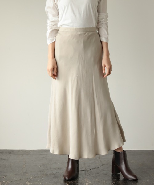 LOWRYS FARM（ローリーズファーム）の「フィブリルフレアスカート　924287（スカート・レディース・チャコールグレー/ブラウン/アイボリー・FREE）」の2枚目の写真