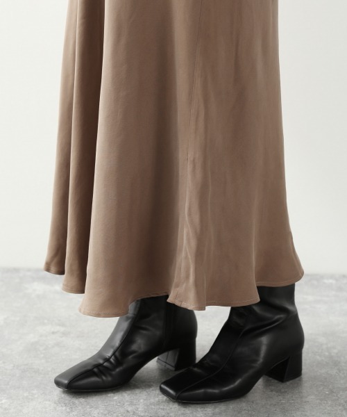 LOWRYS FARM（ローリーズファーム）の「フィブリルフレアスカート　924287（スカート・レディース・チャコールグレー/ブラウン/アイボリー・FREE）」の11枚目の写真