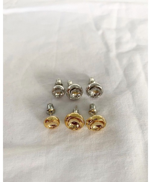 mou(モウ)の「スリーパーツボタンピアス(ピアス(両耳用)・レディース・シルバー/ゴールド・FREE)」の7枚目の写真