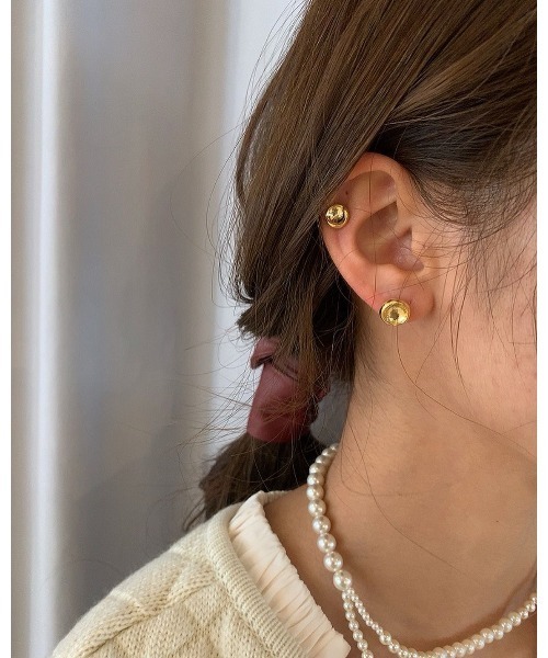 mou(モウ)の「スリーパーツボタンピアス(ピアス(両耳用)・レディース・シルバー/ゴールド・FREE)」の6枚目の写真