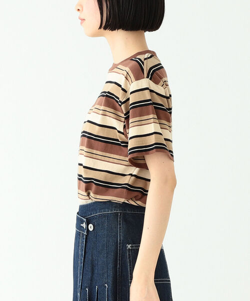 BEAMS BOY（ビームスボーイ）の「BEAMS BOY / BOY マルチボーダー クルーネック ショートスリーブ Tシャツ（Tシャツ/カットソー・レディース・ブラウン/ロイヤルブルー/ピンク・ONE SIZE）」の6枚目の写真