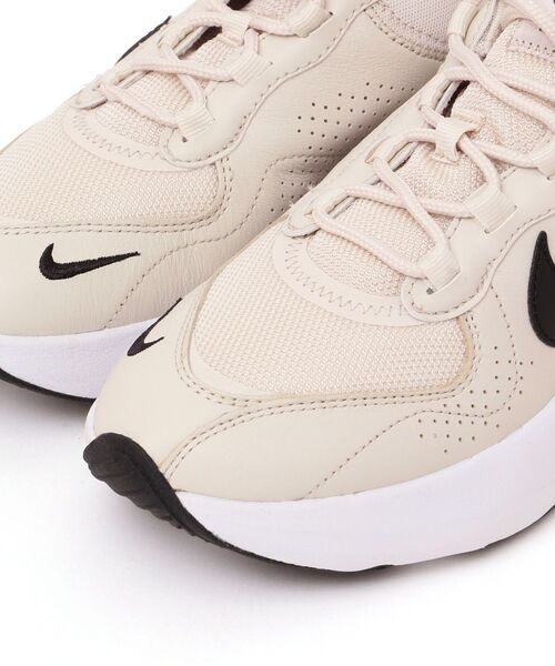 NIKE（ナイキ）の「NIKE:AIR MAX VERONA（スニーカー・レディース・オフホワイト・50/40/35/45/30）」の2枚目の写真