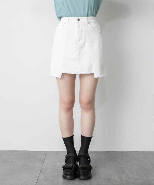 RASVOA（ラスボア）の「デニム切替ミニスカート（スカート・レディース・ブラック/オフホワイト/サックスブルー・FREE）」の6枚目の写真