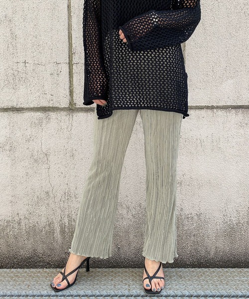 LiSeek（リシーク）の「【LiSeeK】光沢プリーツストレートパンツ（その他パンツ・レディース・ブラック/ミント/ブルー/ライトブラウン・FREE）」の4枚目の写真