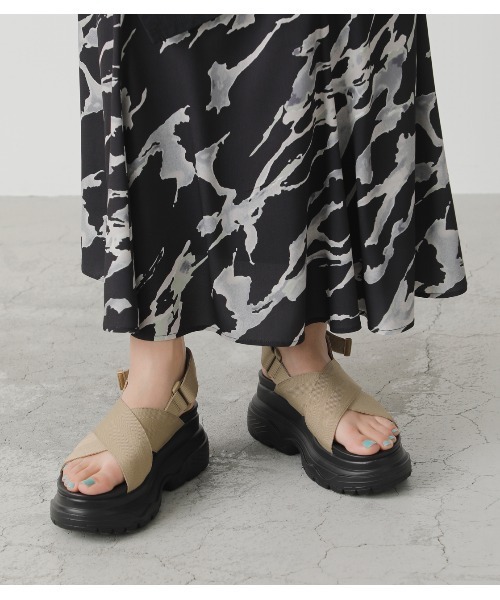AZUL by moussy（アズールバイマウジー）の「SPORTS SANDALS/スポーツサンダル（サンダル・レディース・ベージュ/ブラック・LARGE/MEDIUM/SMALL）」の7枚目の写真