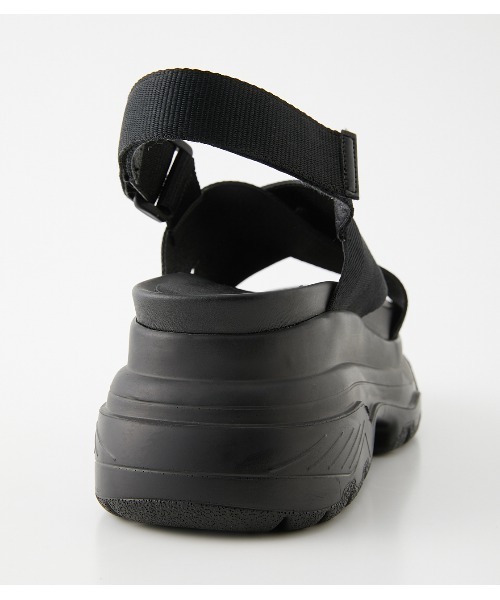 AZUL by moussy（アズールバイマウジー）の「SPORTS SANDALS/スポーツサンダル（サンダル・レディース・ベージュ/ブラック・LARGE/MEDIUM/SMALL）」の6枚目の写真