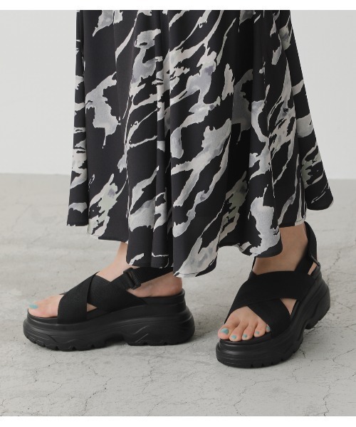 AZUL by moussy（アズールバイマウジー）の「SPORTS SANDALS/スポーツサンダル（サンダル・レディース・ベージュ/ブラック・LARGE/MEDIUM/SMALL）」の8枚目の写真