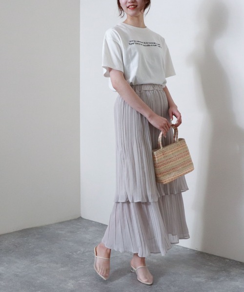 archives（アルシーヴ）の「無地プリーツティアードスカート（スカート・レディース・アイボリー/グレイッシュベージュ/グリーン・MEDIUM）」の4枚目の写真