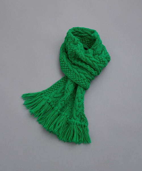 cardo fabrica（カルドファブリカ）の「ケーブル×透かし編みハンドニットマフラー（マフラー・レディース・グリーン・FREE）」の3枚目の写真