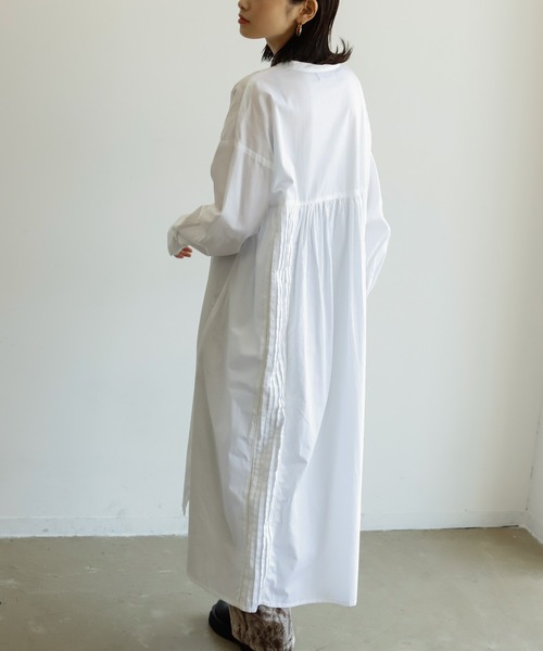 Birthday room（バースデイルーム）の「1枚でこなれ感。ピンタックキャンブリックワンピース（ワンピース・レディース・ホワイト/ブラック/グレイッシュベージュ・FREE）」の16枚目の写真