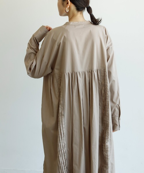 Birthday room（バースデイルーム）の「1枚でこなれ感。ピンタックキャンブリックワンピース（ワンピース・レディース・ホワイト/ブラック/グレイッシュベージュ・FREE）」の22枚目の写真
