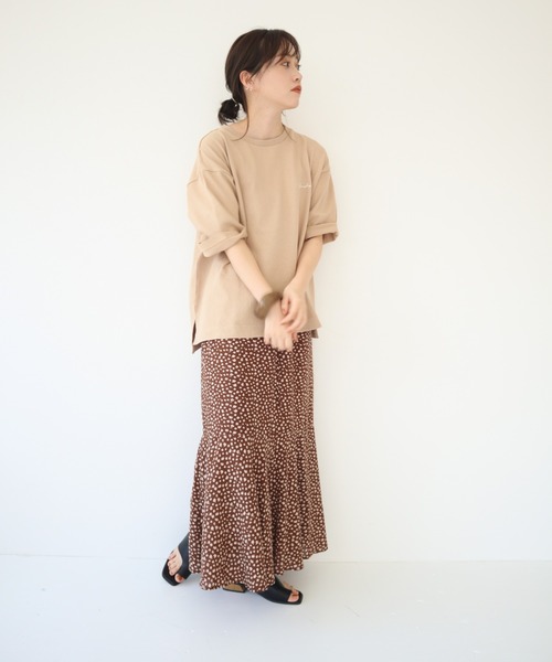 slowmelly(スローメリー)の「ロゴ刺繍オーバーサイズTシャツ(Tシャツ/カットソー・レディース・ベージュ/オフホワイト/モカ・FREE)」の4枚目の写真