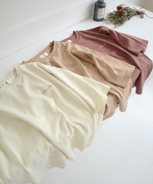 slowmelly(スローメリー)の「ロゴ刺繍オーバーサイズTシャツ(Tシャツ/カットソー・レディース・ベージュ/オフホワイト/モカ・FREE)」の5枚目の写真
