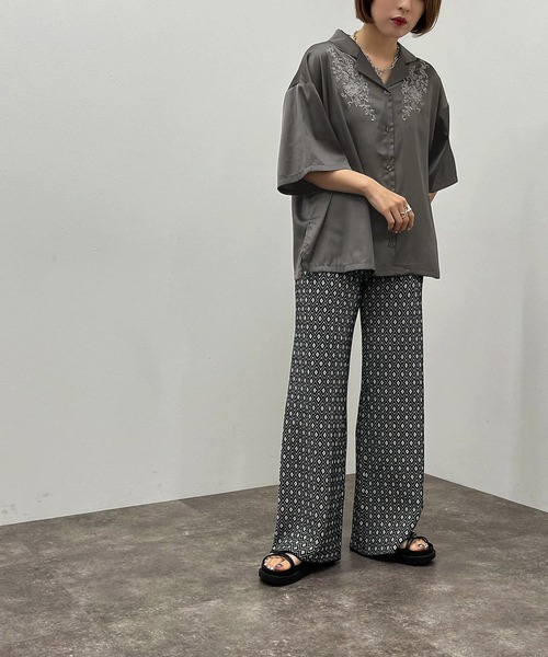 apres jour mignon（アプレジュールミニョン）の「刺繍開襟シャツ 【ZOZOTOWN限定アイテム】（シャツ/ブラウス・レディース・チャコールグレー/ダークブルー/パープル/グレイッシュベージュ/ブラック・フリー/X-LARGE）」の16枚目の写真