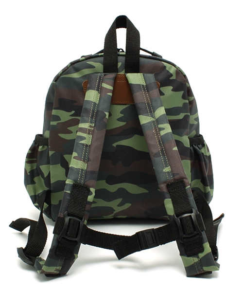 SHIPS(シップス)の「SHIPS KIDS:デイパック S(カモフラージュ)(バックパック/リュック・キッズ・オリーブ・ONE SIZE)」の3枚目の写真