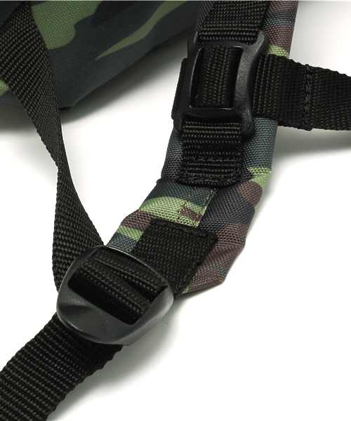 SHIPS(シップス)の「SHIPS KIDS:デイパック S(カモフラージュ)(バックパック/リュック・キッズ・オリーブ・ONE SIZE)」の9枚目の写真