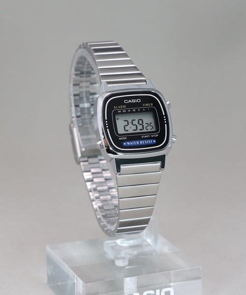 CASIO(カシオ)の「CASIO Collection / LA670WA-1A2JF(デジタル腕時計・レディース・ブラック×シルバー・FREE)」の3枚目の写真
