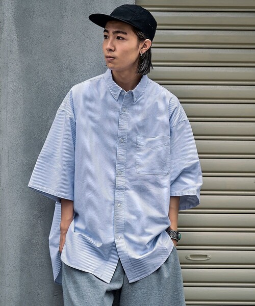 FREAK'S STORE（フリークスストア）の「ビックシルエット オックスフォード BDシャツ 半袖/ボタンダウンシャツ（シャツ/ブラウス・メンズ・ホワイト/ブルー/ストライプ・MEDIUM/LARGE）」の3枚目の写真