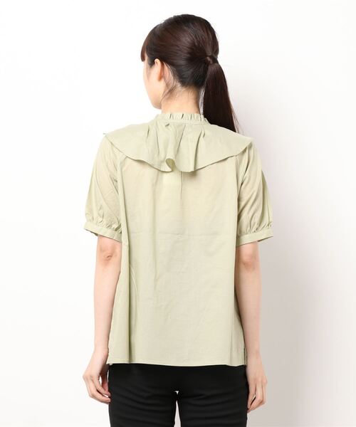 Te chichi（テチチ）の「ラッフル付け衿ブラウス（シャツ/ブラウス・レディース・オフホワイト/グリーン/ブラック・ﾌﾘ-）」の6枚目の写真