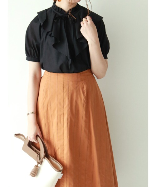 Te chichi（テチチ）の「ラッフル付け衿ブラウス（シャツ/ブラウス・レディース・オフホワイト/グリーン/ブラック・ﾌﾘ-）」の2枚目の写真