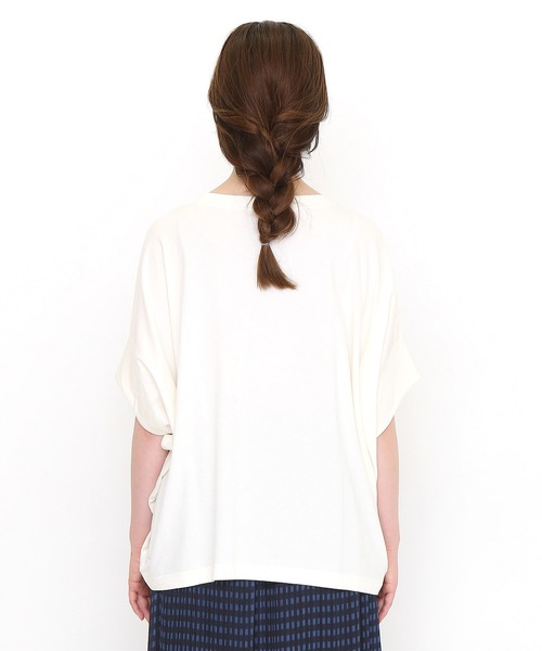 Design Tshirts Store graniph（デザイン　ティーシャツ　ストア　グラニフ）の「スレットレッドパンダ｜ドルマンスリーブTシャツ（Tシャツ/カットソー・レディース・オフホワイト・FREE）」の8枚目の写真