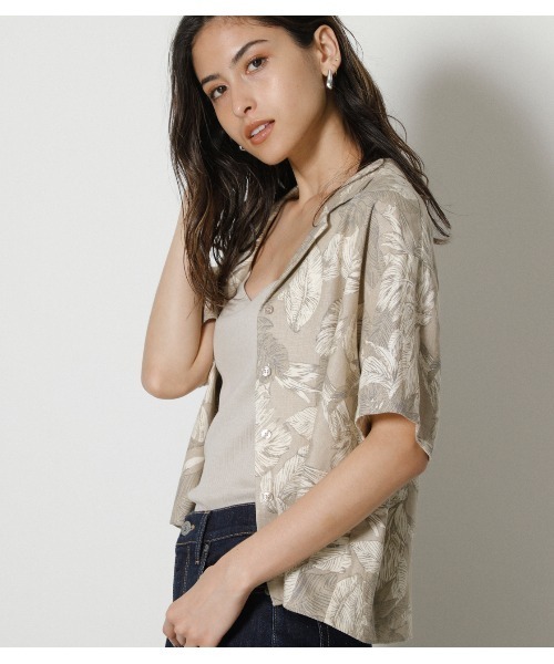AZUL by moussy(アズールバイマウジー)の「ALOHA PATTERN OPEN SH(シャツ/ブラウス・レディース・ベージュ系その他/ブラック系その他・MEDIUM/SMALL)」の3枚目の写真
