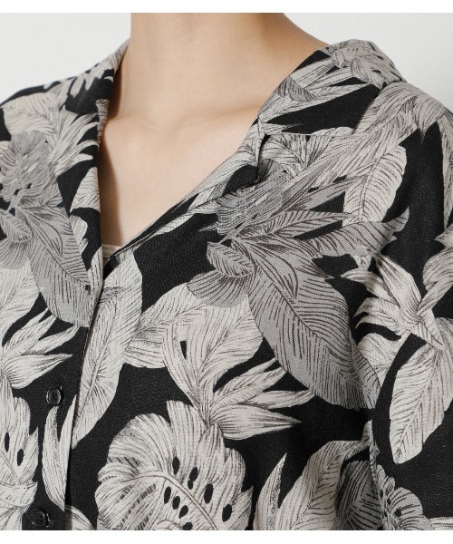 AZUL by moussy(アズールバイマウジー)の「ALOHA PATTERN OPEN SH(シャツ/ブラウス・レディース・ベージュ系その他/ブラック系その他・MEDIUM/SMALL)」の12枚目の写真