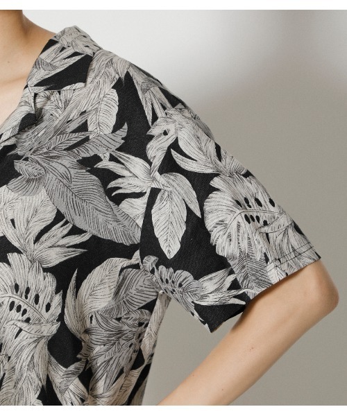 AZUL by moussy(アズールバイマウジー)の「ALOHA PATTERN OPEN SH(シャツ/ブラウス・レディース・ベージュ系その他/ブラック系その他・MEDIUM/SMALL)」の5枚目の写真