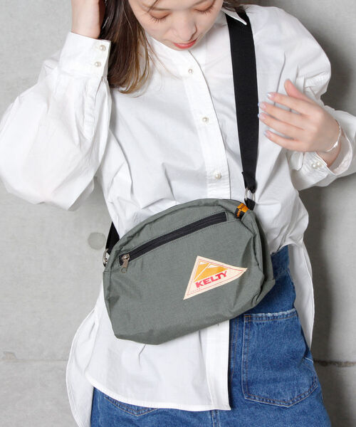 FREDY&GLOSTER(フレディアンドグロスター)の「【KELTY/ケルティ】ROUND TOP BAG S(ショルダーバッグ・レディース・グレー/ブラック/ベージュ・FREE)」の2枚目の写真