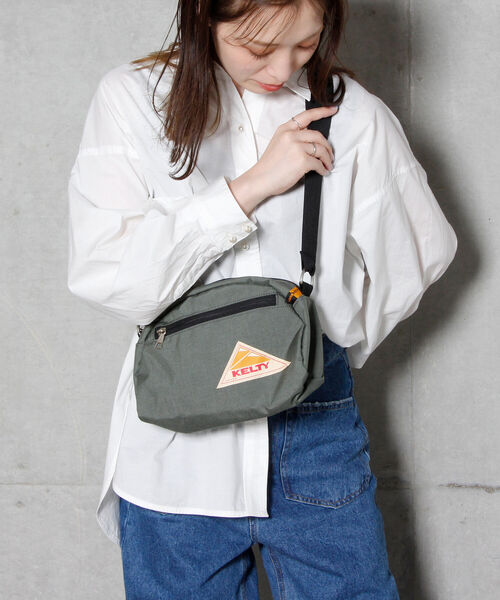 FREDY&GLOSTER(フレディアンドグロスター)の「【KELTY/ケルティ】ROUND TOP BAG S(ショルダーバッグ・レディース・グレー/ブラック/ベージュ・FREE)」の5枚目の写真