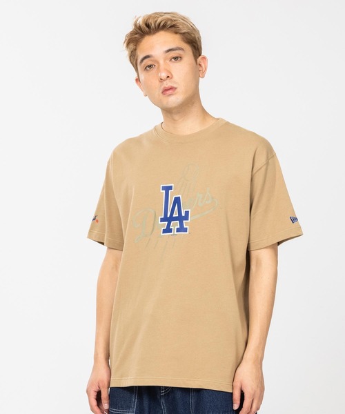 XLARGE（エクストララージ）の「XLARGE×NEWERA×DODGERS S/S CREW NECK TEE（Tシャツ/カットソー・メンズ・ブラック/ホワイト/ベージュ・XL/L/S/M）」の3枚目の写真