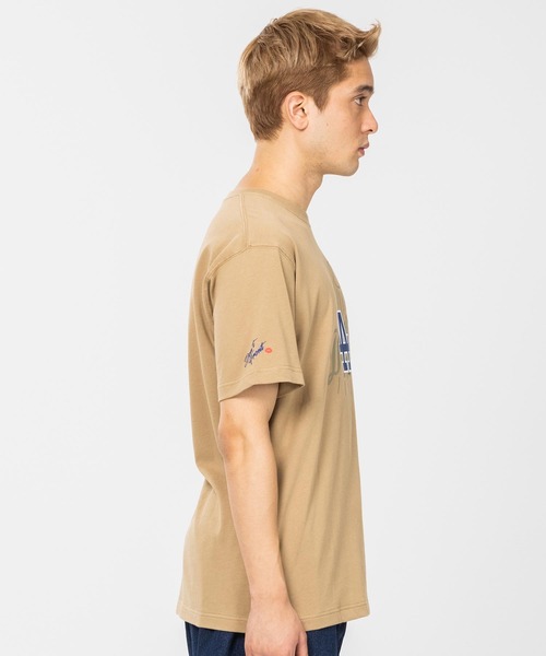 XLARGE（エクストララージ）の「XLARGE×NEWERA×DODGERS S/S CREW NECK TEE（Tシャツ/カットソー・メンズ・ブラック/ホワイト/ベージュ・XL/L/S/M）」の6枚目の写真