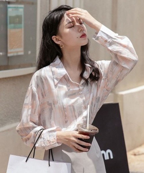 Bifrost(ビフレスト)の「ペイント柄シャツ(シャツ/ブラウス・レディース・ライトブルー/ライトピンク・M/S/L)」の1枚目の写真