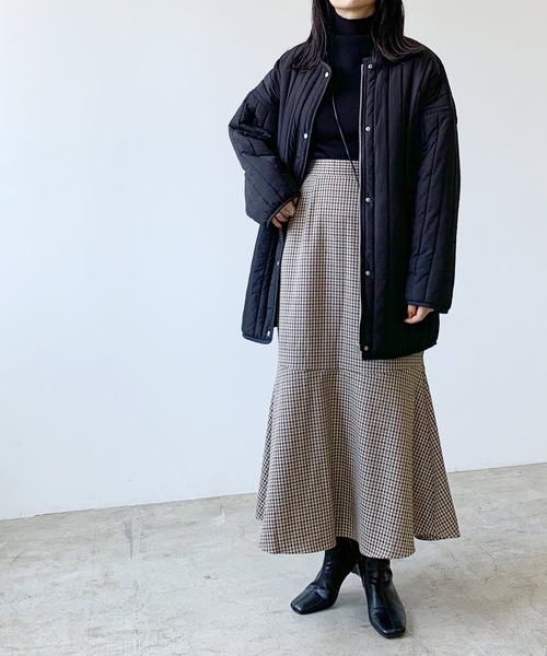 LIAN(リアン)の「縦キルトミドルコート(ノーカラーコート・レディース・ブラック/ベージュ/アイボリー・FREE)」の11枚目の写真