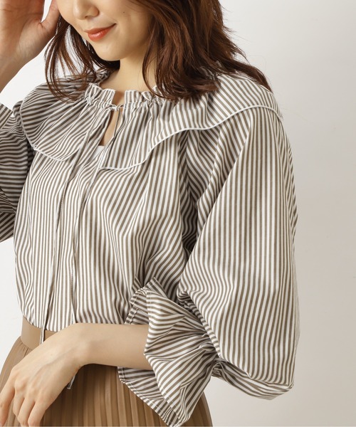 NATURAL BEAUTY BASIC（ナチュラルビューティーベーシック）の「ロンストラッフルカラーブラウス（シャツ/ブラウス・レディース・ベージュ系その他/ブラウン系その他/グリーン系その他3・MEDIUM/SMALL）」の2枚目の写真