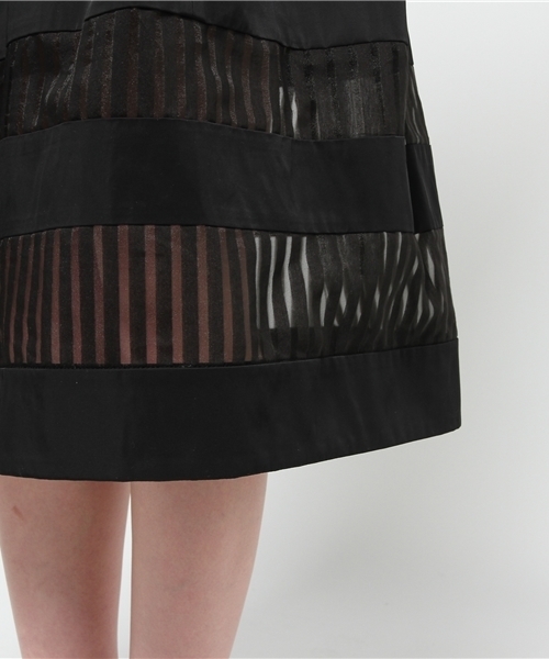 Demi-Luxe BEAMS（デミルクス ビームス）の「ELIN / シアーボーダ プリーツスカート（スカート・レディース・ブラック・36/38）」の3枚目の写真