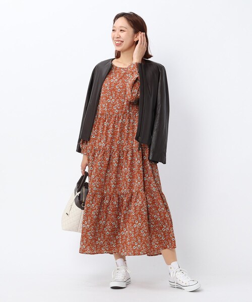 フラワープリントティアードワンピース 洗える ワンピース ワンピース Untitled アンタイトル のファッション