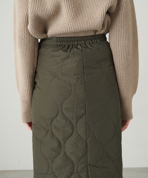 Chaco closet（チャコ クローゼット）の「タフタ キルティングタイトスカート（スカート・レディース・ライトベージュ/ブラック/カーキ・FREE）」の4枚目の写真