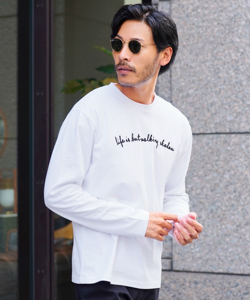 jiggys shop(ジギーズショップ)の「コットン マルチ刺繍 長袖Tシャツ(Tシャツ/カットソー・メンズ・ホワイト/ブラック/ネイビー/ホワイト系その他/ブラック系その他/グレイッシュベージュ/ホワイト系その他2/ブラック系その他3/ブラック系その他2/ホワイト系その他3/グレー系その他2/ホワイト系その他4/ホワイト系6/ブラック系その他5・SMALL/MEDIUM/LARGE/X-LARGE)」の4枚目の写真