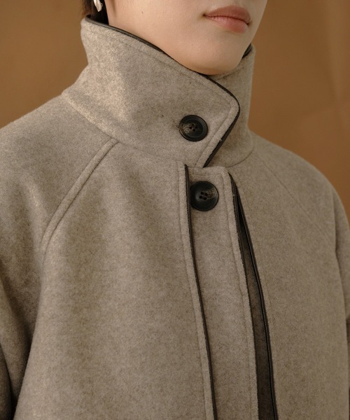 Bab（バブ）の「【WEB限定】スタンドカラーパイピングロングコート（その他アウター・レディース・オリーブ/ベージュ/モカ/ブラック・38）」の21枚目の写真