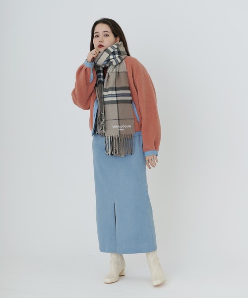 TINA：JOJUN（ティーナジョジュン）の「ユニセックス チェックマフラー TINA：JOJUN（マフラー・レディース・イエロー/ブルー/ライトグレー・F）」の5枚目の写真