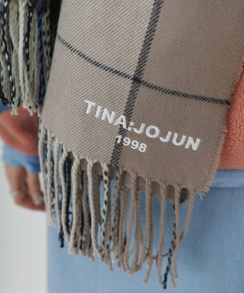 TINA：JOJUN（ティーナジョジュン）の「ユニセックス チェックマフラー TINA：JOJUN（マフラー・レディース・イエロー/ブルー/ライトグレー・F）」の10枚目の写真