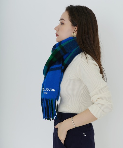 TINA：JOJUN（ティーナジョジュン）の「ユニセックス チェックマフラー TINA：JOJUN（マフラー・レディース・イエロー/ブルー/ライトグレー・F）」の17枚目の写真