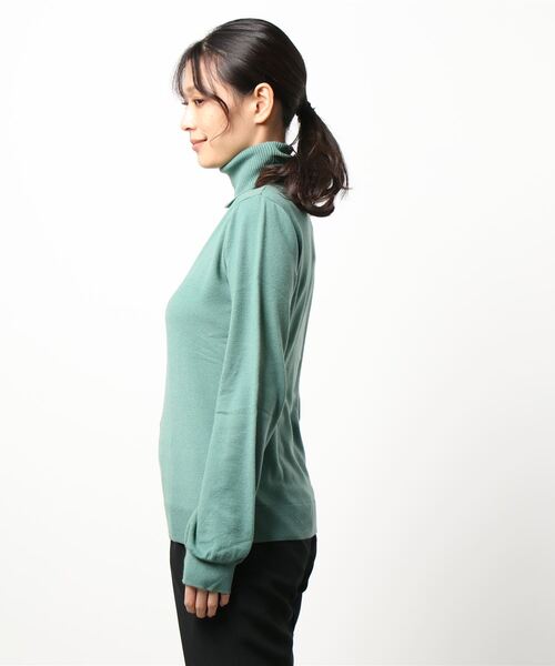 COLONY 2139(コロニートゥーワンスリーナイン)の「リサイクルポリPBTニット(タートルネック)(ニット/セーター・レディース・アイボリー/グリーン/ブラック/グレー/ブルー/グリーン系その他・SMALL/MEDIUM/LARGE)」の7枚目の写真