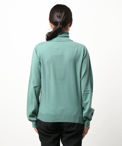 COLONY 2139(コロニートゥーワンスリーナイン)の「リサイクルポリPBTニット(タートルネック)(ニット/セーター・レディース・アイボリー/グリーン/ブラック/グレー/ブルー/グリーン系その他・SMALL/MEDIUM/LARGE)」の8枚目の写真